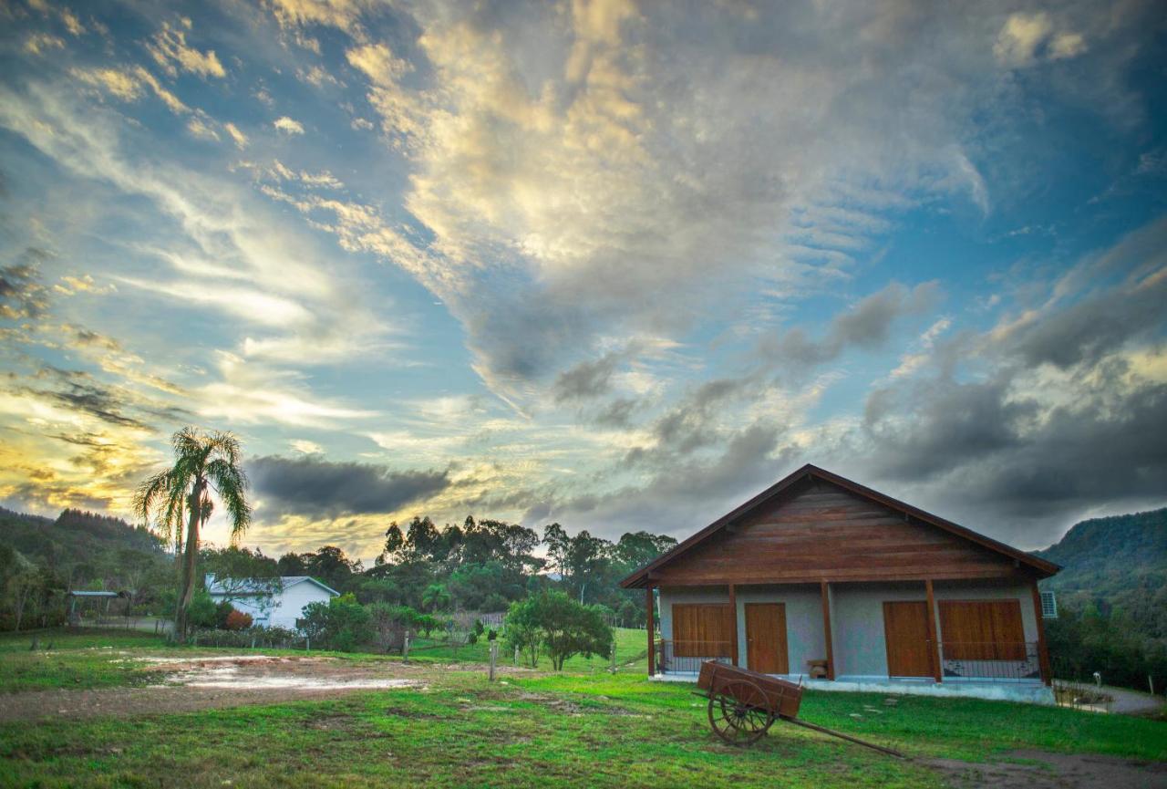 Bangalos Refugio Do Vale Santa Maria do Erval 外观 照片